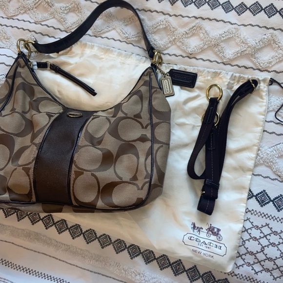 Coach purse - Picture 2 of 4